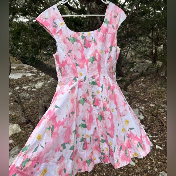 Spring dress - Picture 3 of 7
